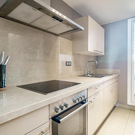 Gorgeous 3 Bedroom Town House In El Paraiso Overlooking La Concha Mountain