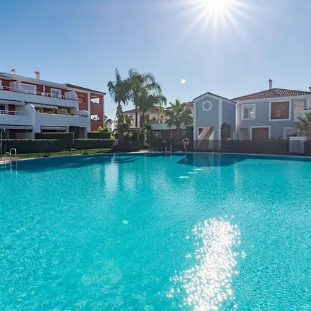 Holiday home Gorgeous 3 Bedroom Town House In El Paraiso Overlooking La Concha Mountain *
