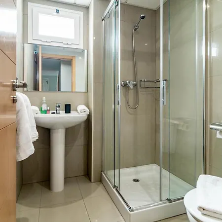 Holiday home Gorgeous 3 Bedroom Town House In El Paraiso Overlooking La Concha Mountain