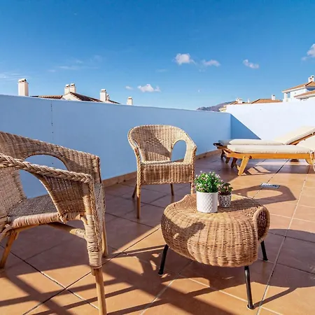 Gorgeous 3 Bedroom Town House In El Paraiso Overlooking La Concha Mountain *