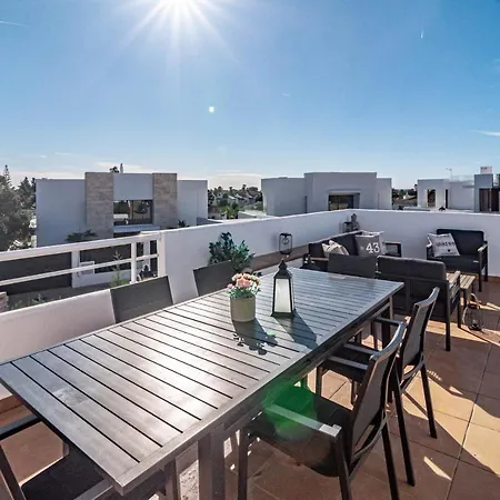 Holiday home Gorgeous 3 Bedroom Town House In El Paraiso Overlooking La Concha Mountain *