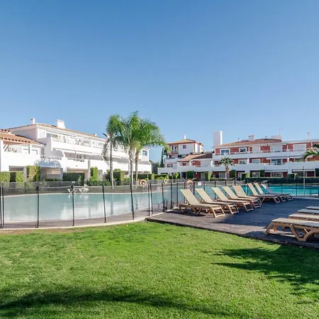 Gorgeous 3 Bedroom Town House In El Paraiso Overlooking La Concha Mountain Holiday home *
